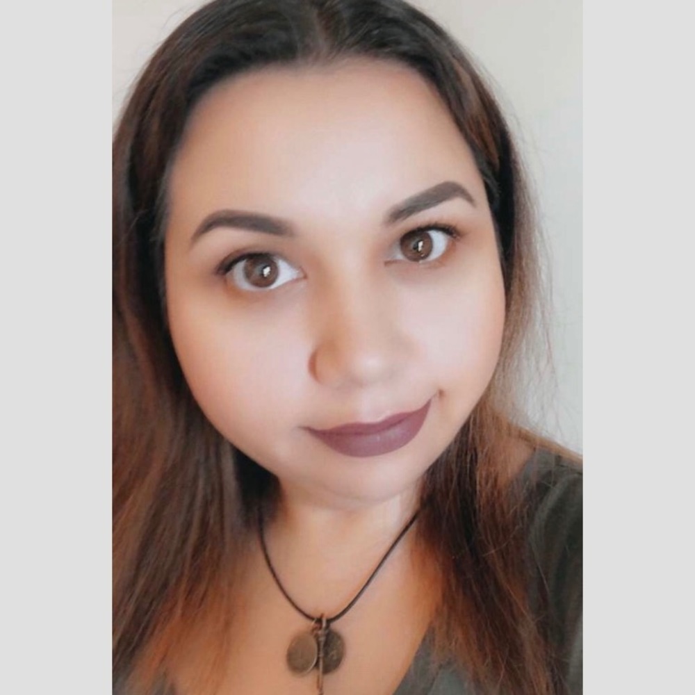 Meet your Posher, Alicia